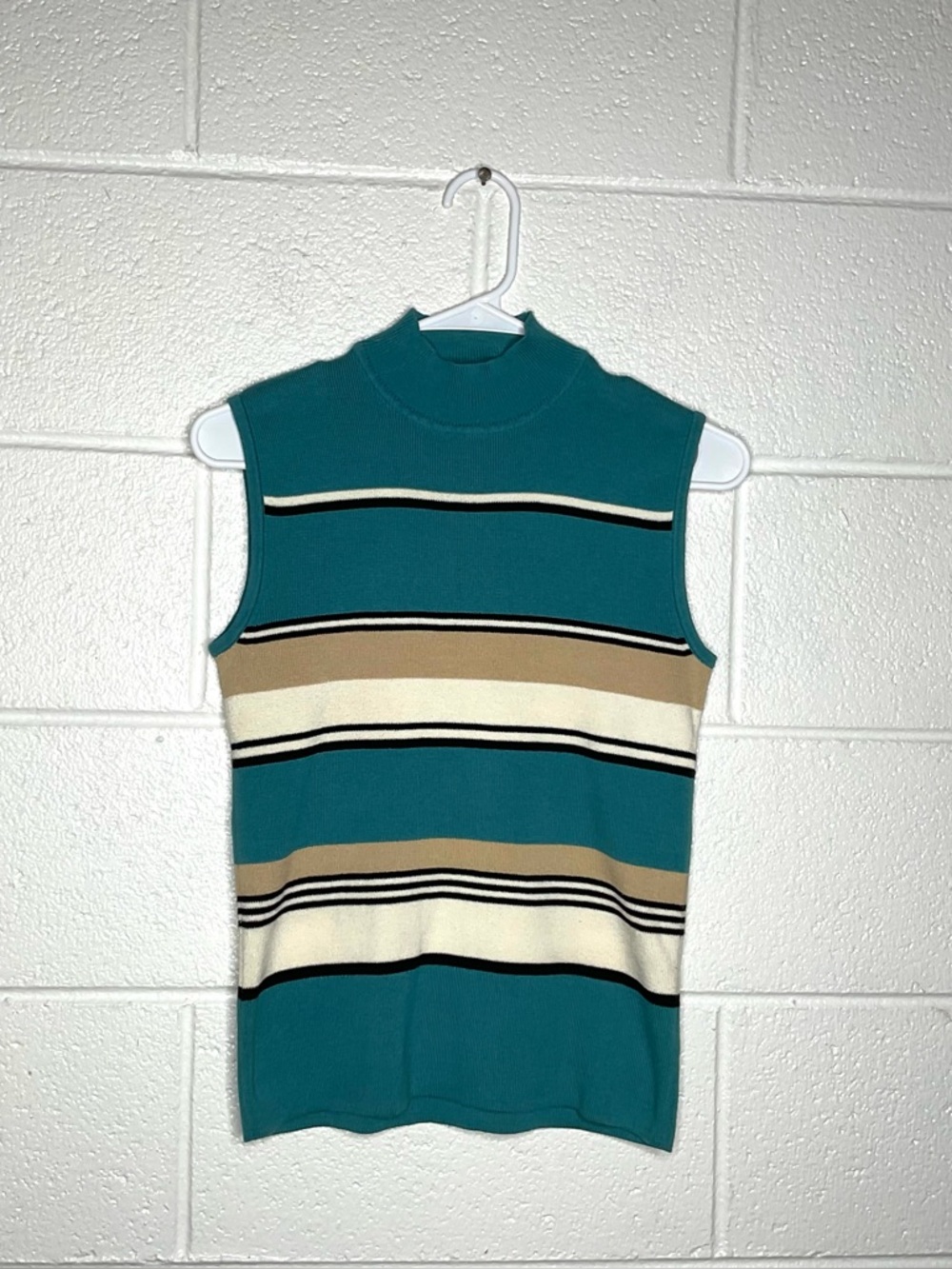 < Vintage Sag Harbor Cotton Knit Striped Mock Neck Top >